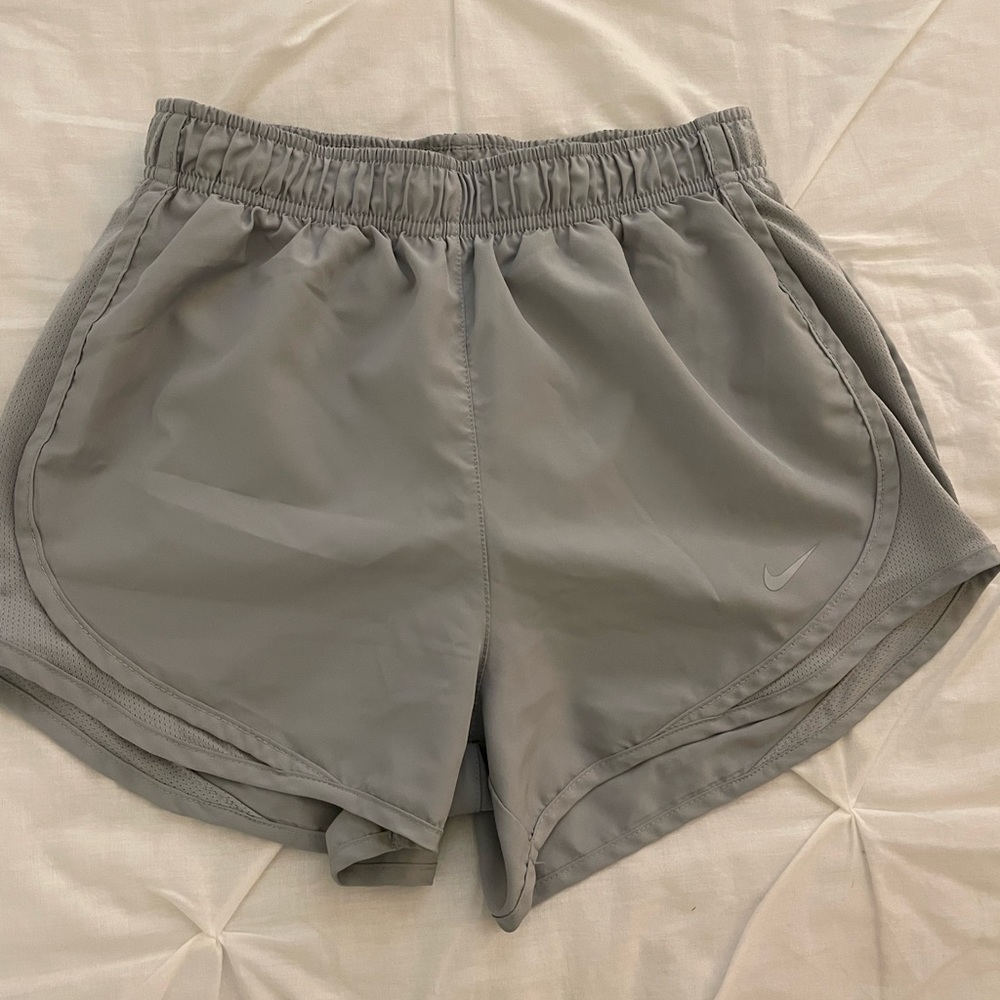 Nike athletic shirts. Size XS, gray color